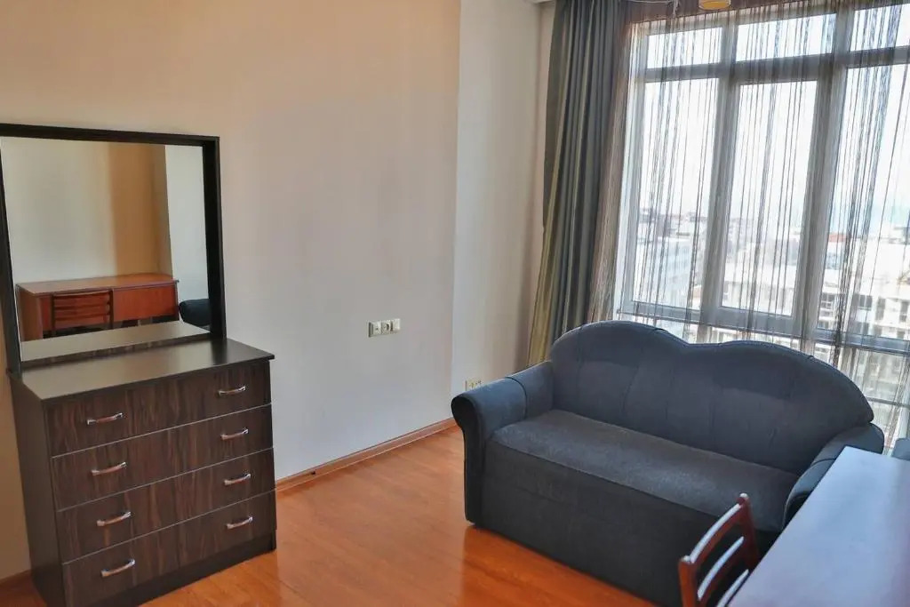 ?2Br Stylish Apt W Balcony In The Heart Of Batumi?