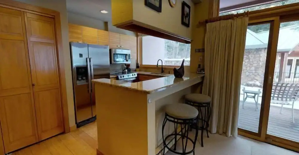 2 Bedroom Platinum Condo Near Chairlift in Cascade Village With Pool and Hot Tub