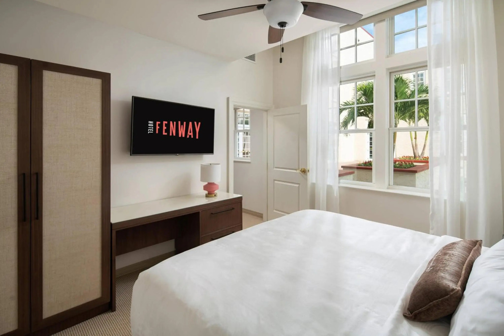 Fenway Hotel, Autograph Collection