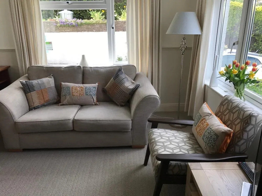 Coombe Bank Guest House