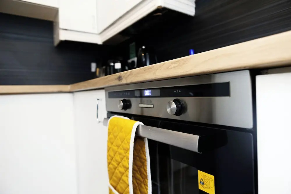 2 Bed Flat - Sleeps 4 - Parking - Wifi