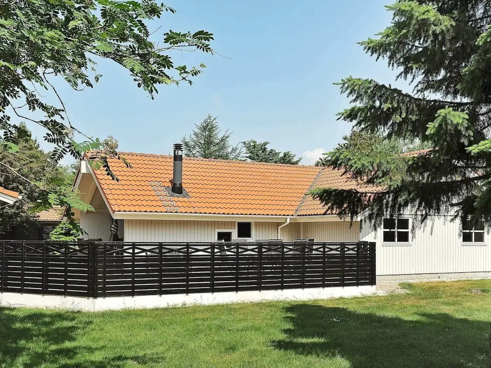 8 person holiday home in Oksbøl-By Traum