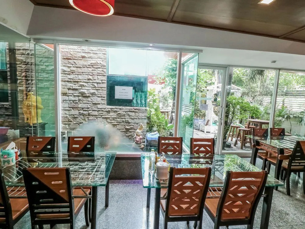 L-Seven Hotel