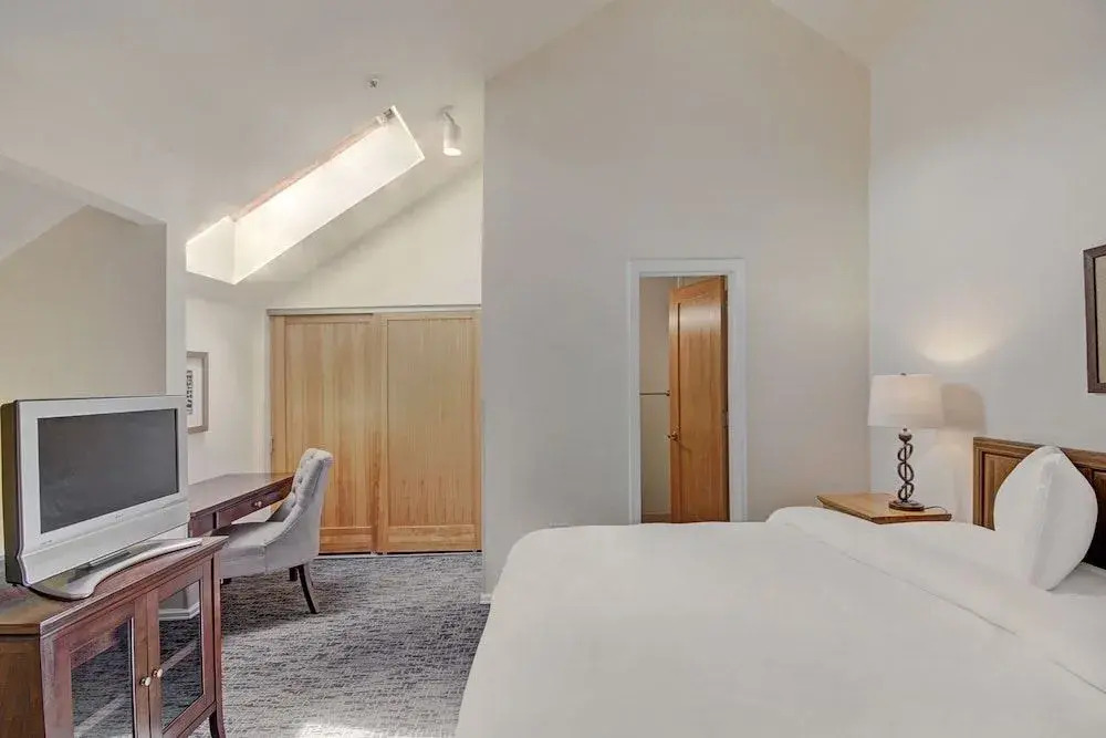 River Mtn Lodge E301