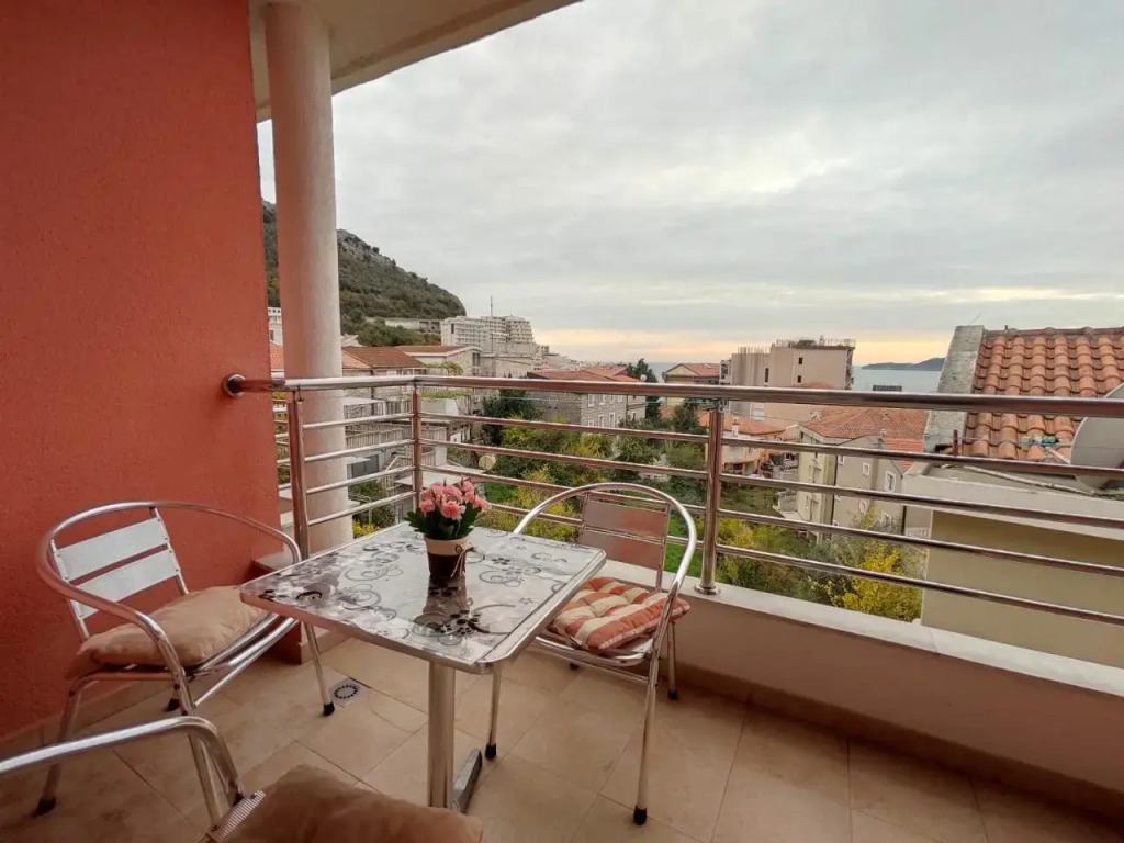 Villa Aleksandra - T