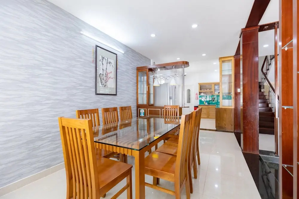 Kat Villa