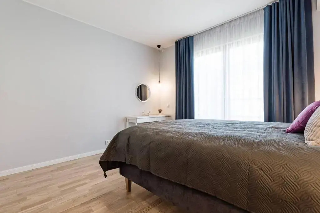 Central apartments, Quiet with Free Parking and AC