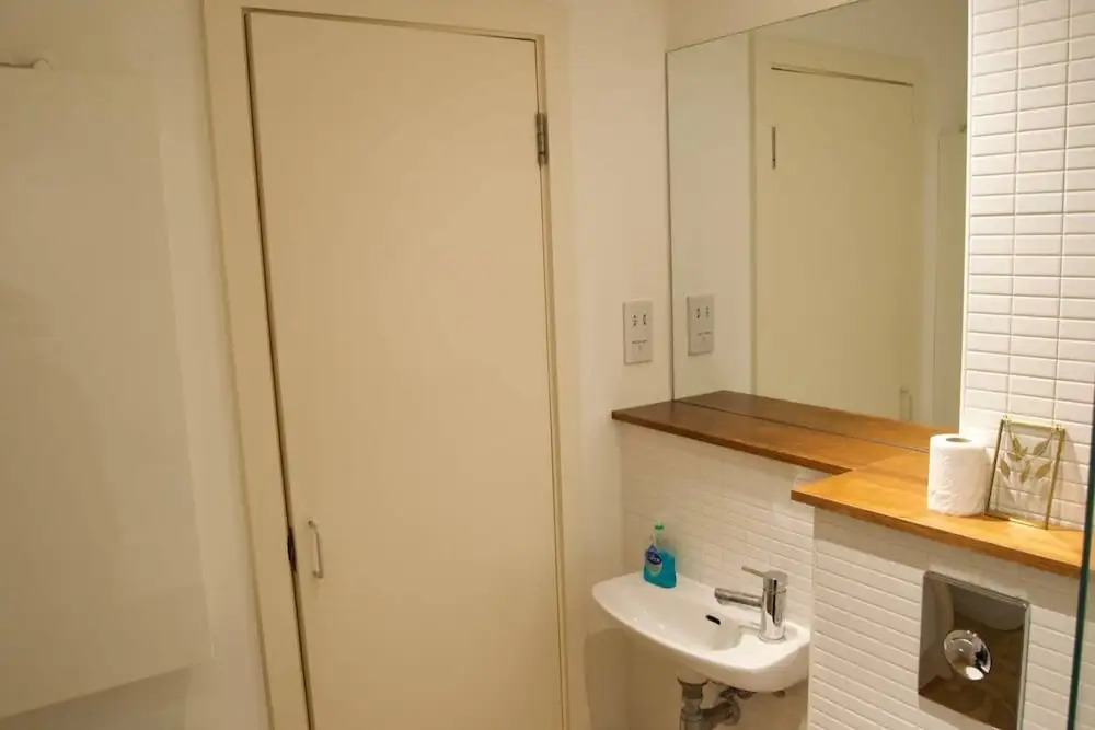 Light and Airy Dalston Living In Convenient Location