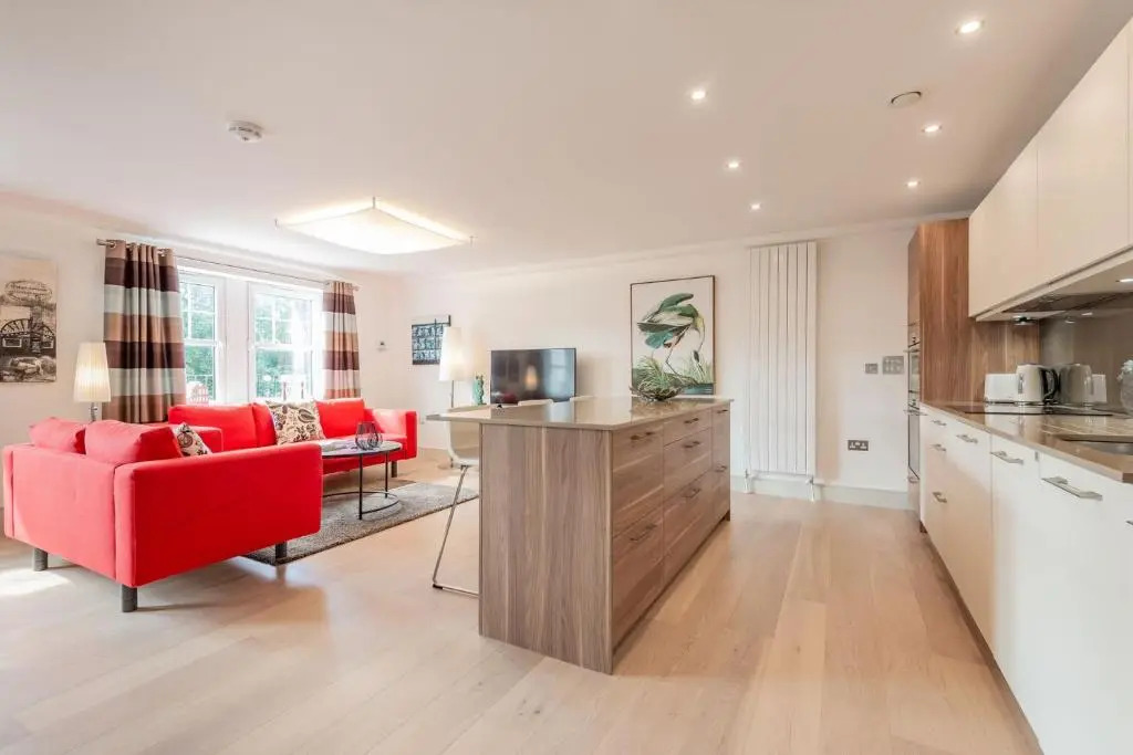 Kinness House, Luxury Apartment with Parking