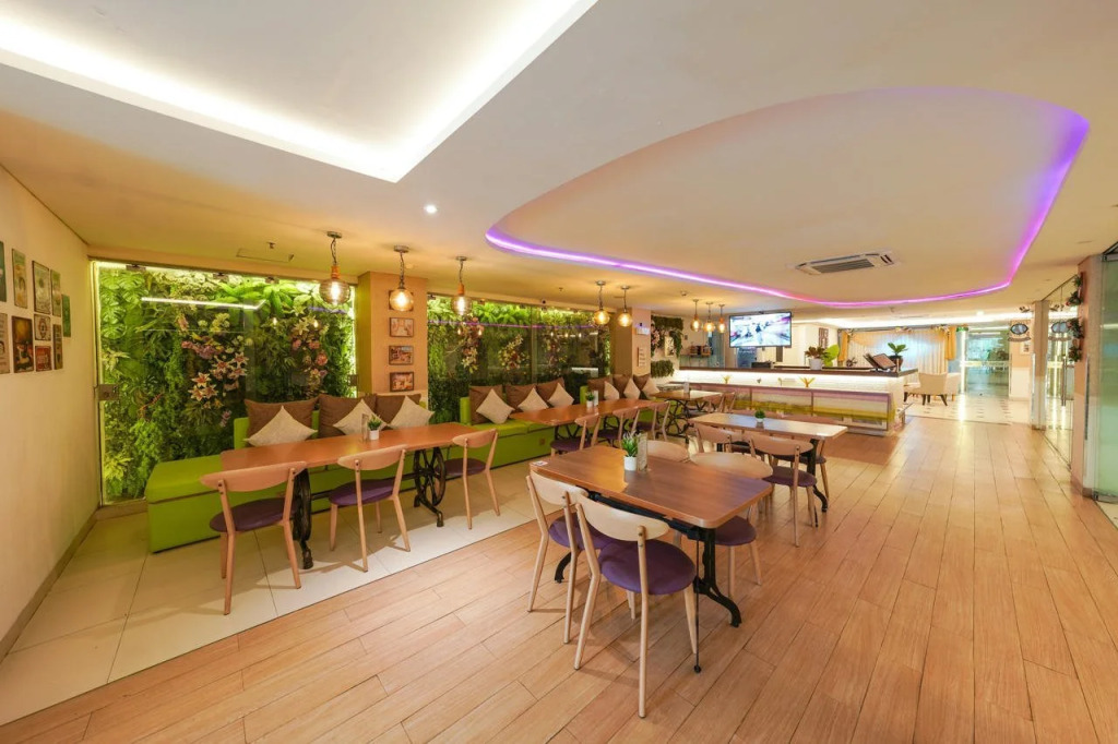 Heef Hotel