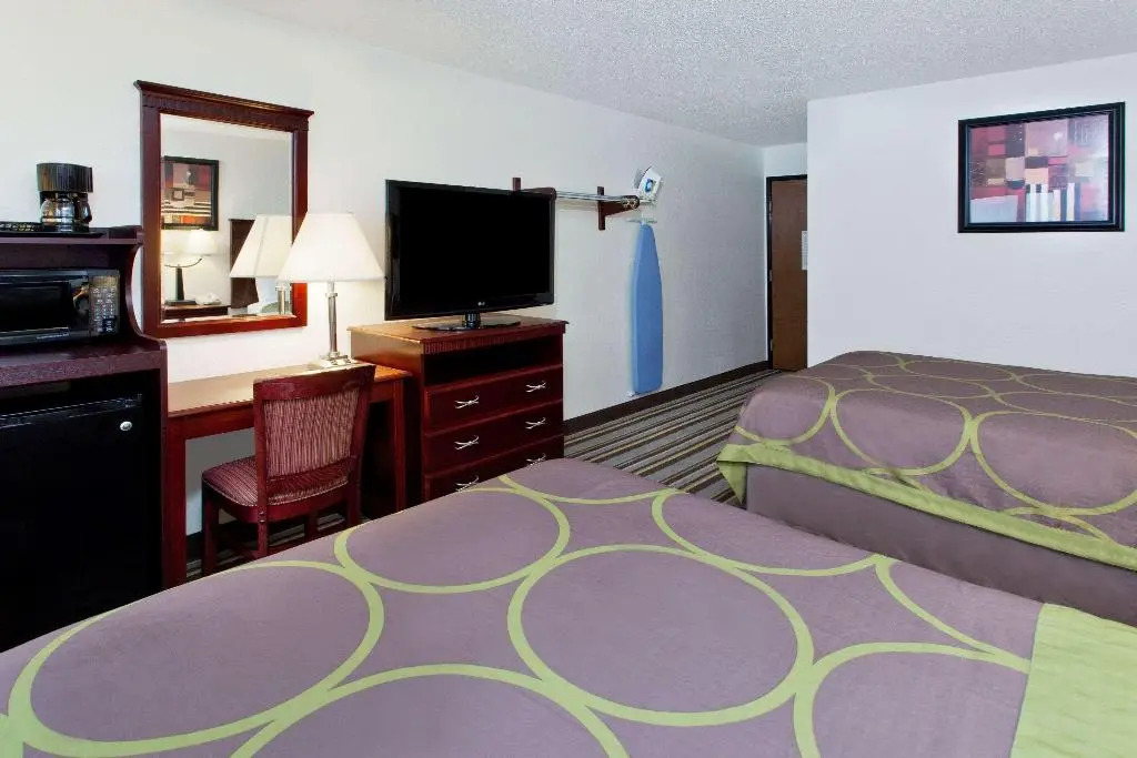 Super 8 by Wyndham Tuscaloosa
