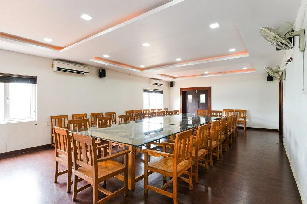 Oyo 16633 Green City Club House