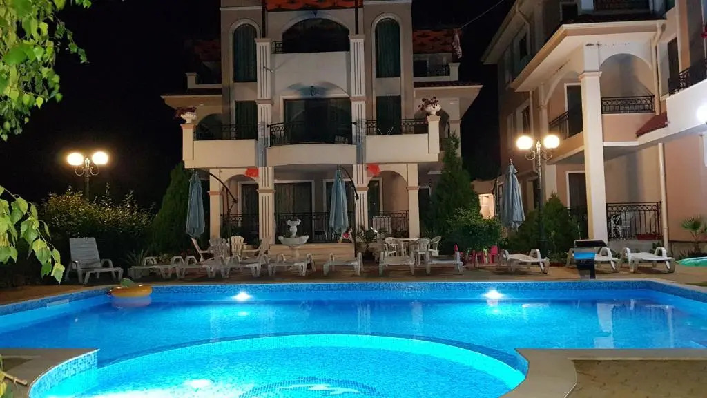 Brilliant Aparthotel