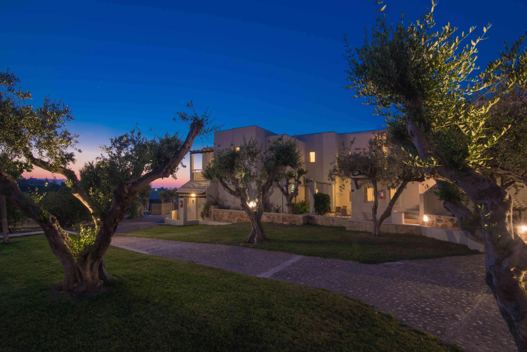 Ourania Apartments Hotel