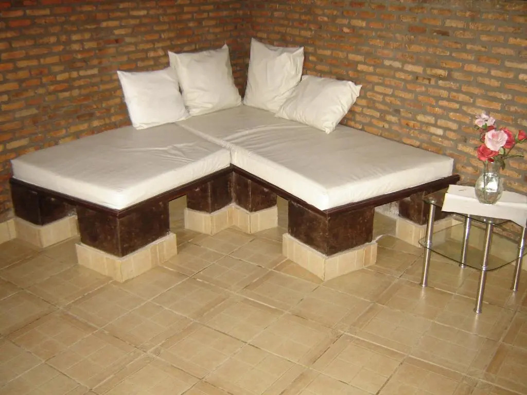 Vaya Apartments Services