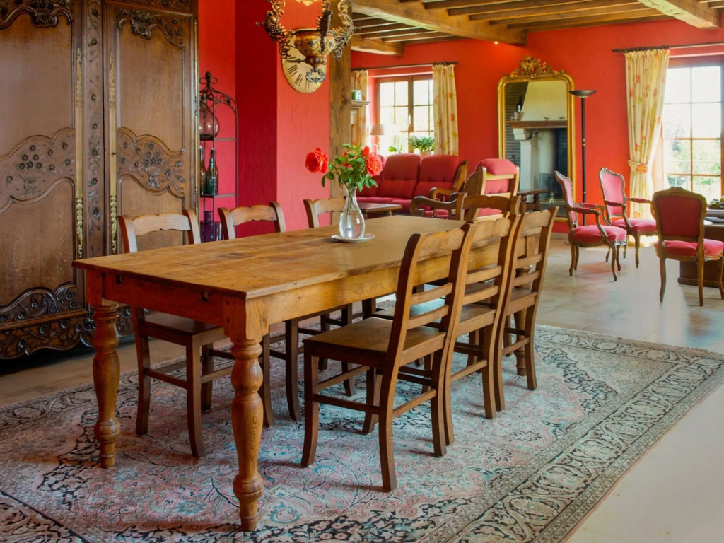 Appealing villa in Bièvre with garden