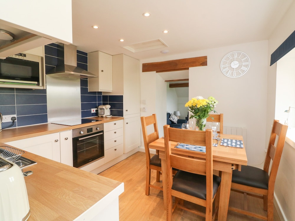 Honeysuckle Cottage