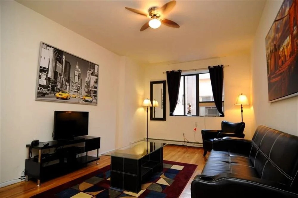Brooklyn Deluxe Suite Apartments