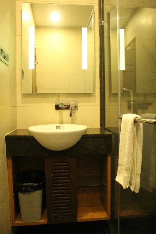 Hotel Nk Grand Park Airport Hotel