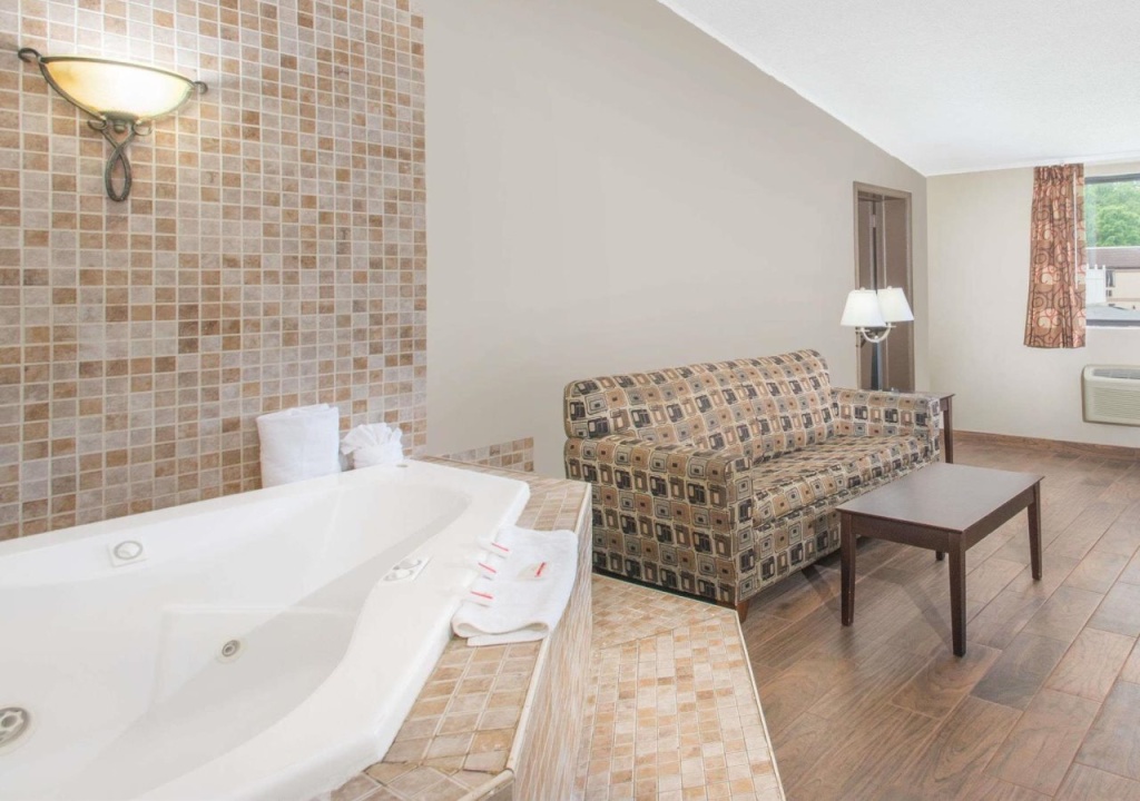 Ramada by Wyndham Allentown Bethlehem
