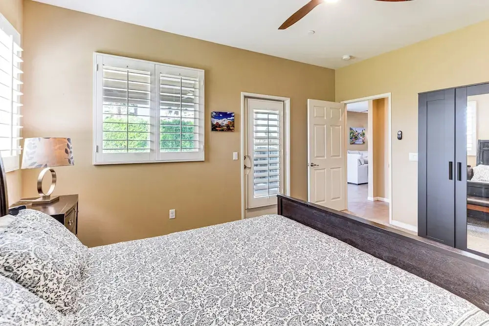 Walk to Coachella & Stagecoach: Festival Retreat!