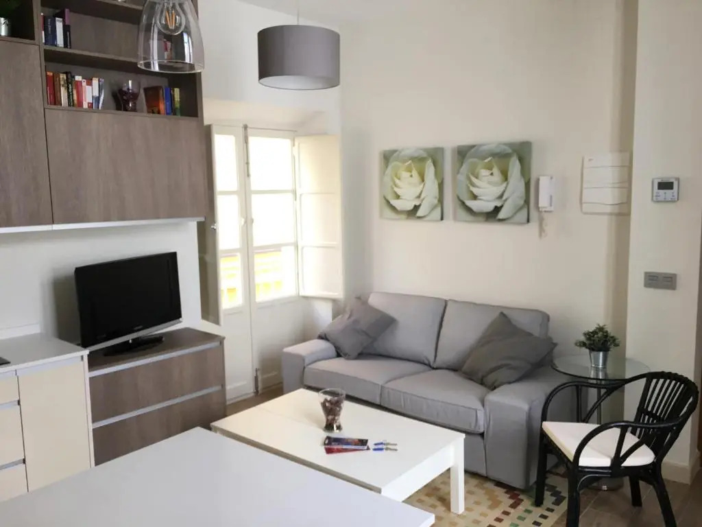 Apartamento T2, Tirso de Molina, luminoso y tranquilo