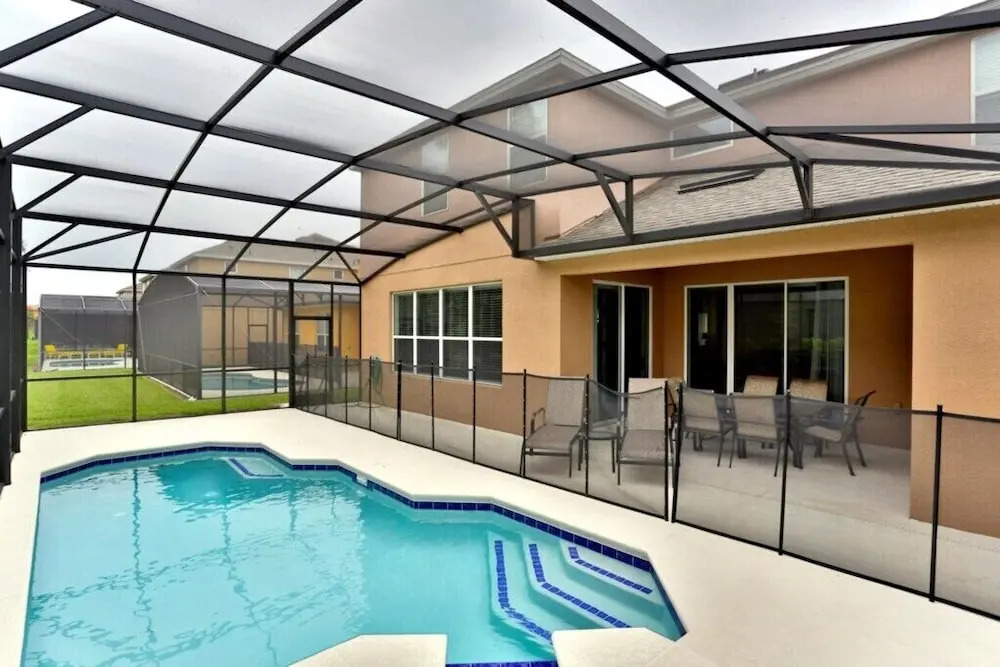 Spacious At The Bellavida Resort 220 6 Bedroom Home by RedAwning