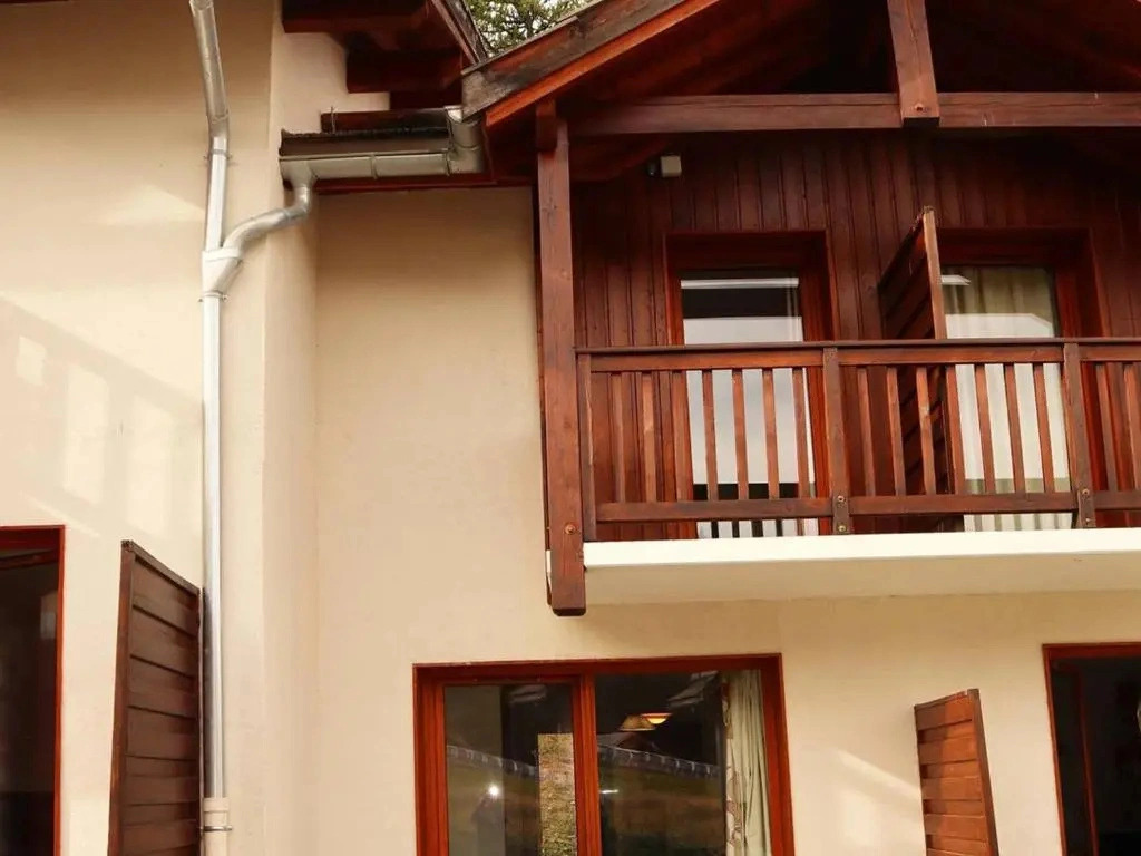 Chalet confortable avec piscine & sauna, aux pieds des pistes des Orres 1800, grand duplex pour 6 pers. - FR-1-322-57