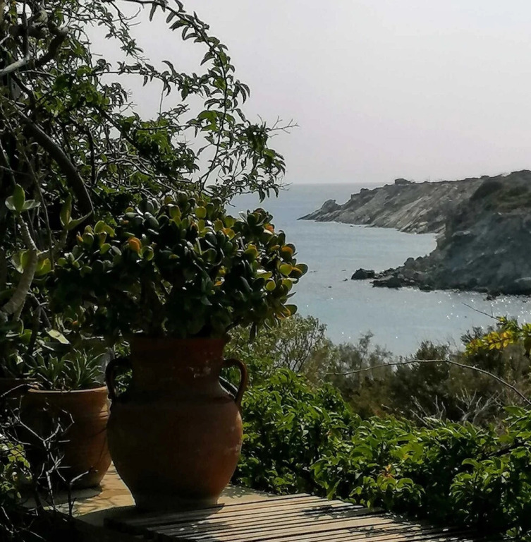 Sophia Villa Paros - Beachfront Villa at Lolantonis