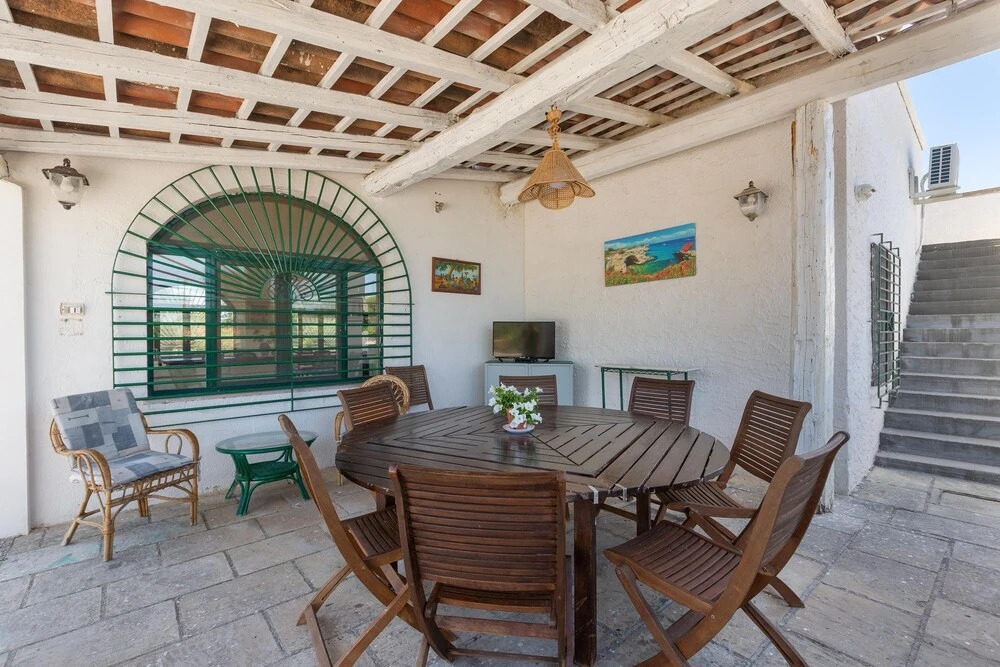 3593 Casina Cazzato by Barbarhouse