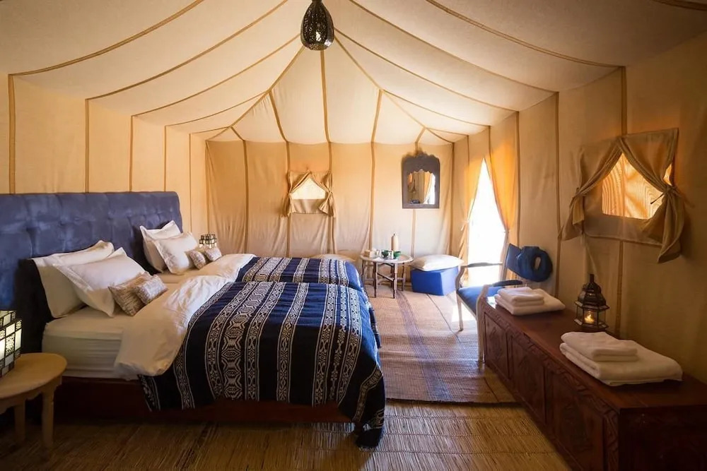 Bivouac Les Dunes De  Chegaga