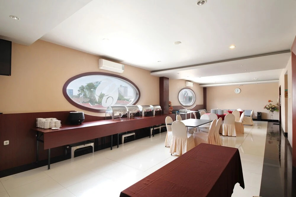 Airy Maricaya Pasewang 27 Makassar