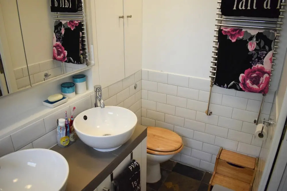 2 Bedroom Flat In Bethnal Green
