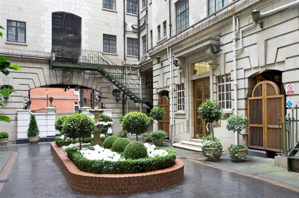 Knightsbridge Prestige Apartments