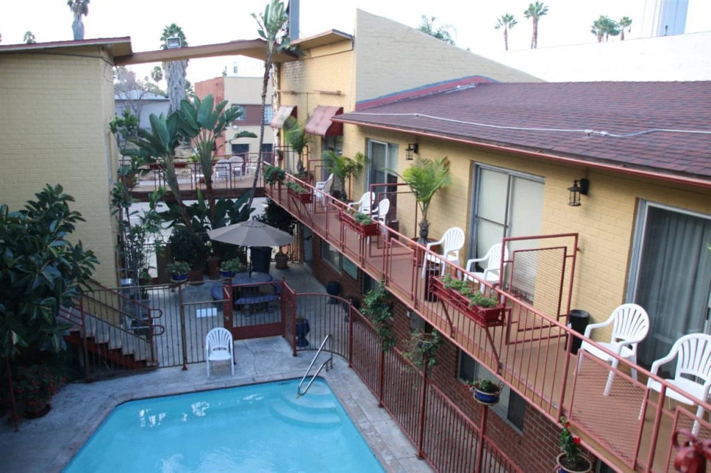 Hollywood Downtowner Inn