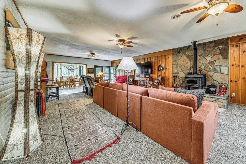 Spacious Alto House on 8 Private Acres w/ Hot Tub!