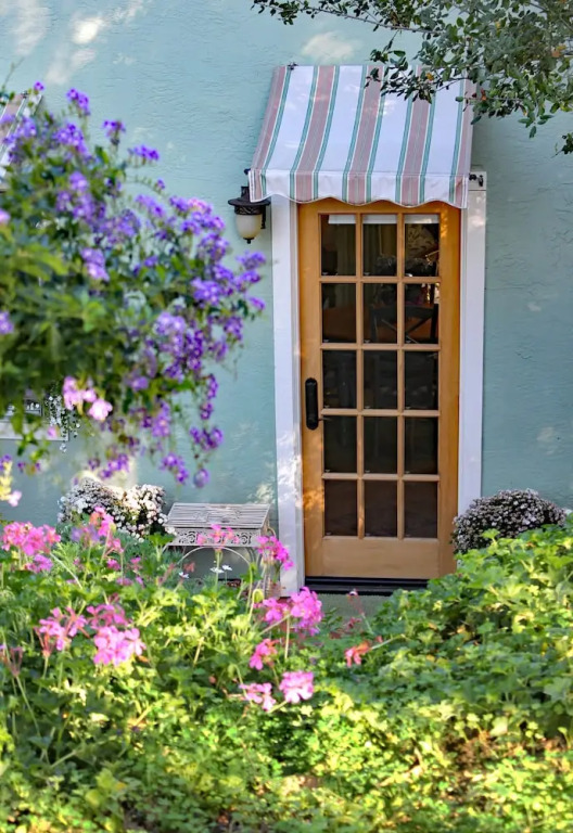 Sandra D's Country Guest House