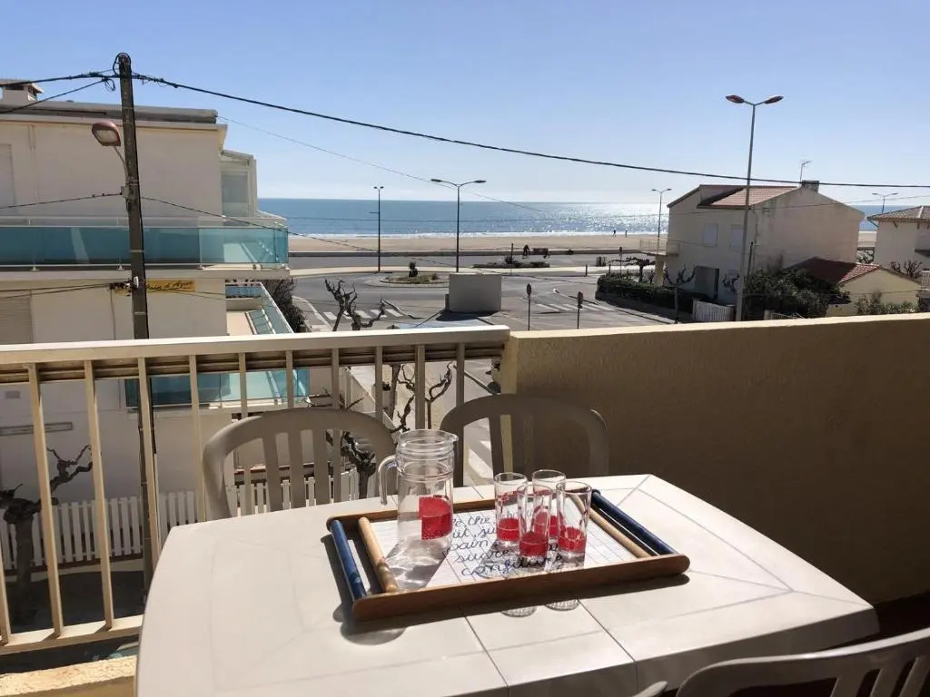 ROC 7 NARBONNE-PLAGE: Appartement studio cabine vue mer