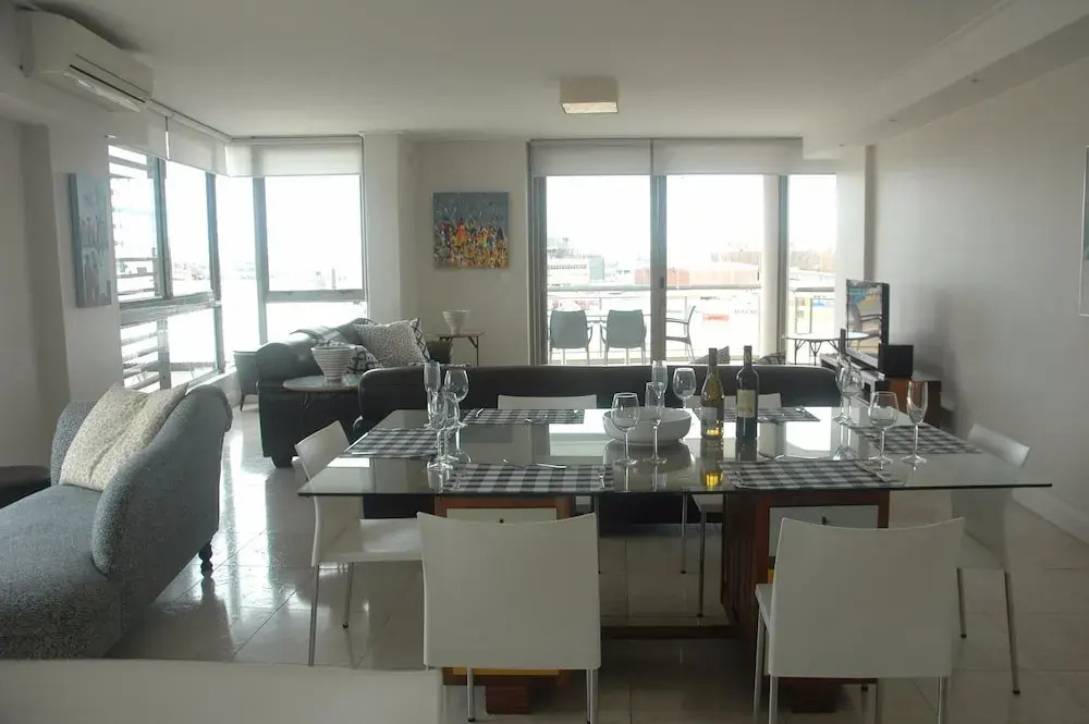 501 Canal Quays