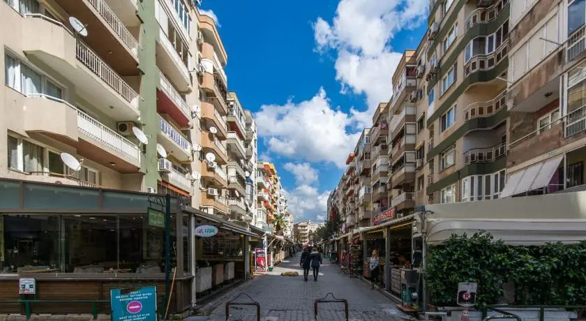 Ada House Bornova 1