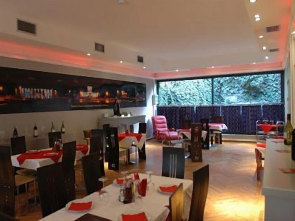 Seven Hotel