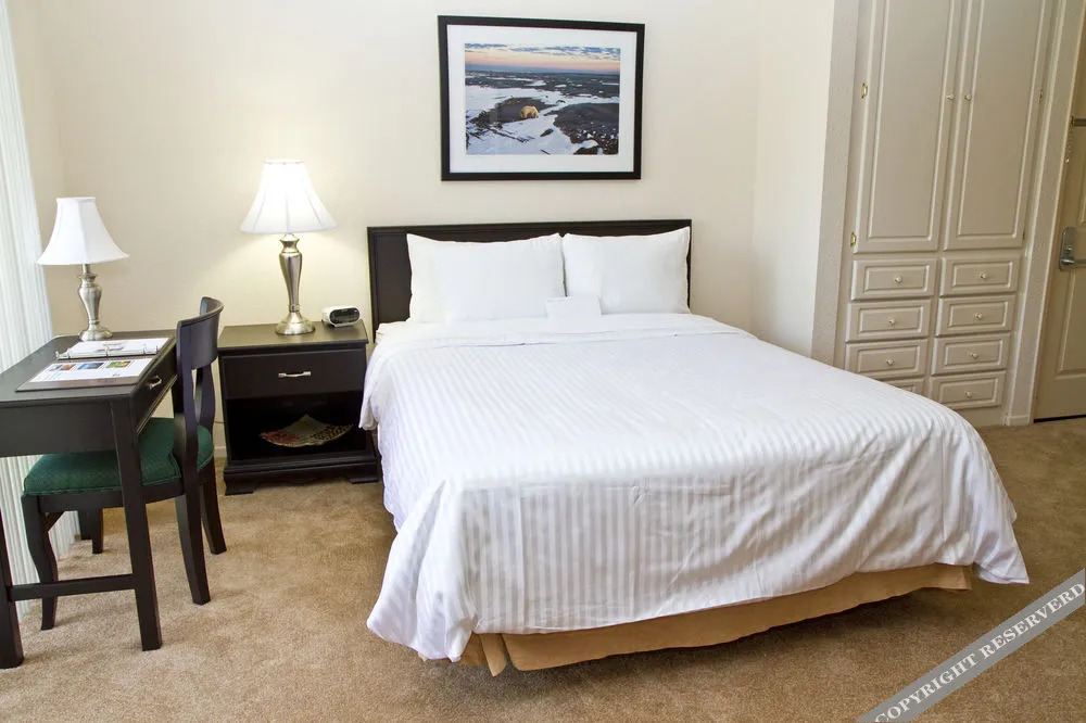 Toluca Hills Apartments By Avalon