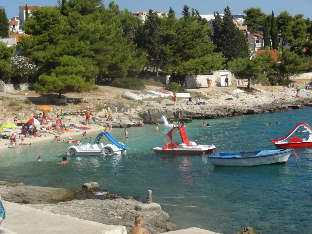 Branko - 60m From the Beach - SA1