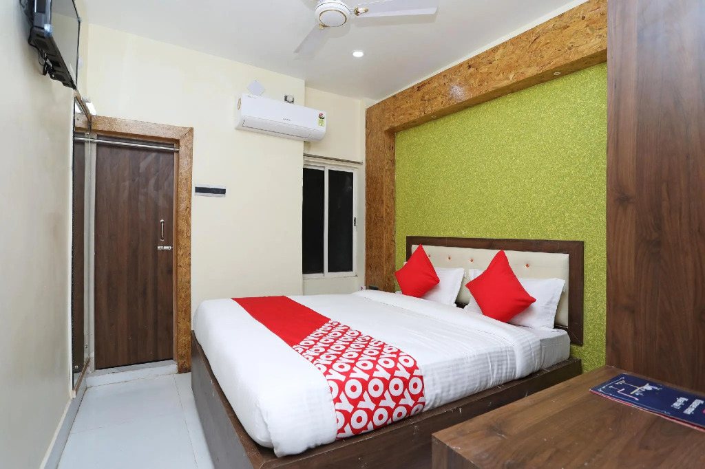 OYO 18722 Hotel Sai Krishna