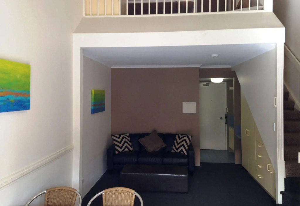 Toowong Inn & Suites