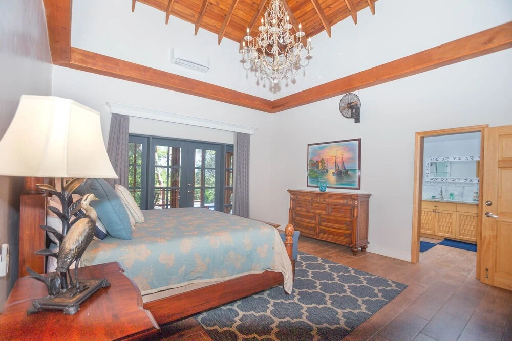 Casa Catarata 3 Bedroom Home by RedAwning