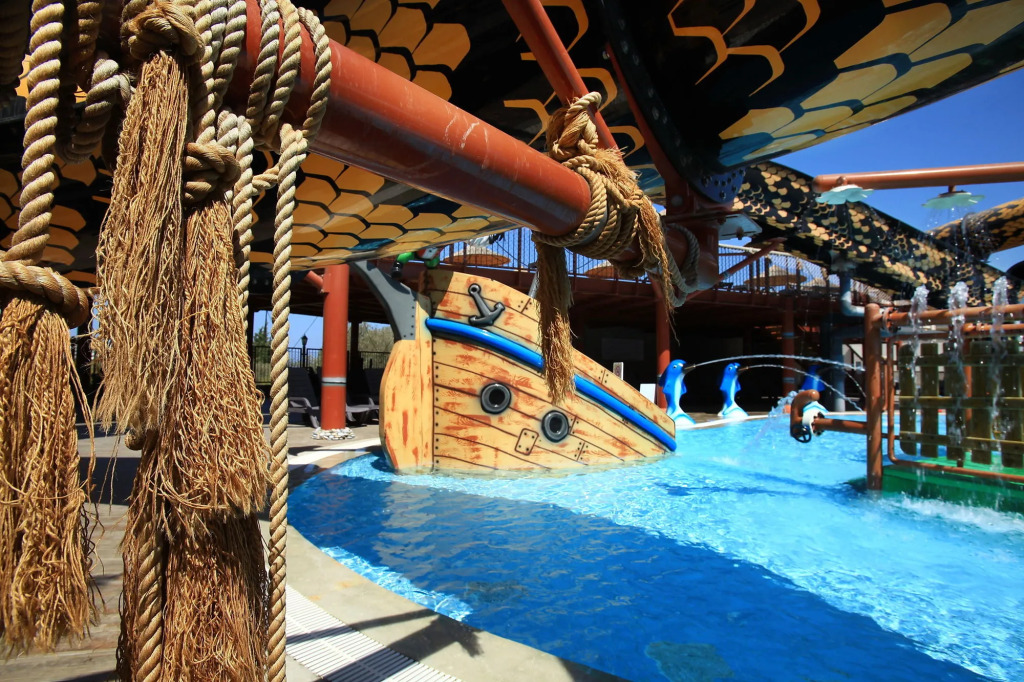 Cactus Mirage Family Club