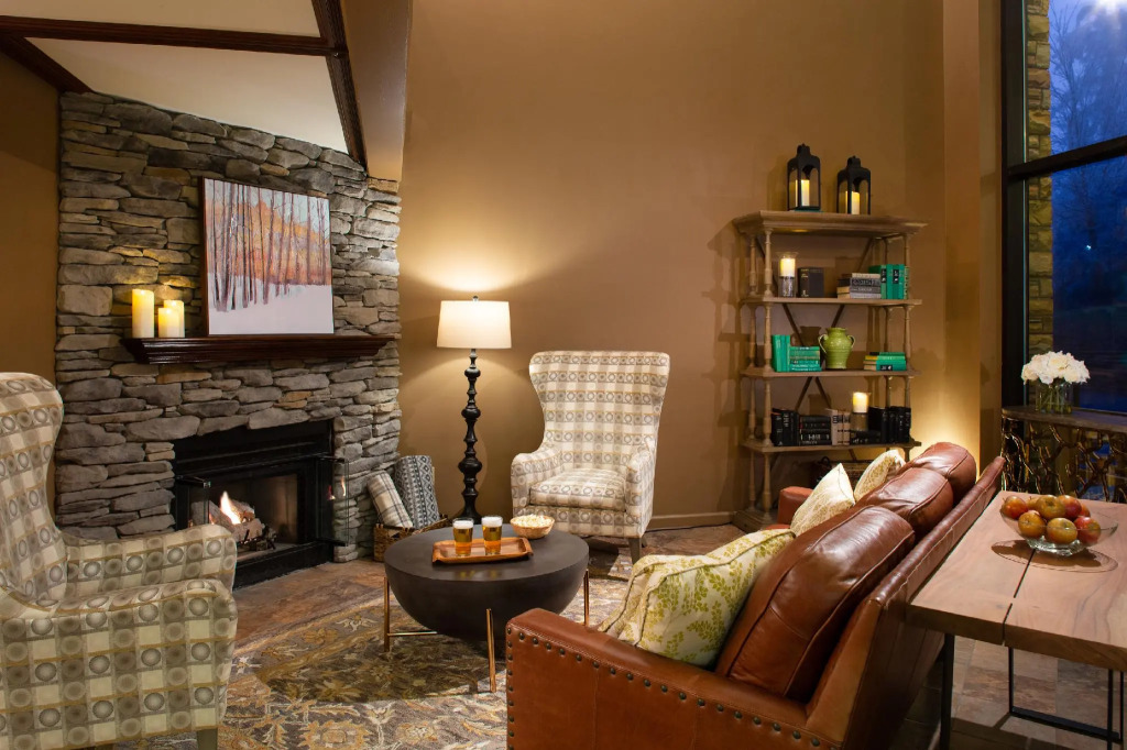 Meadowbrook Inn