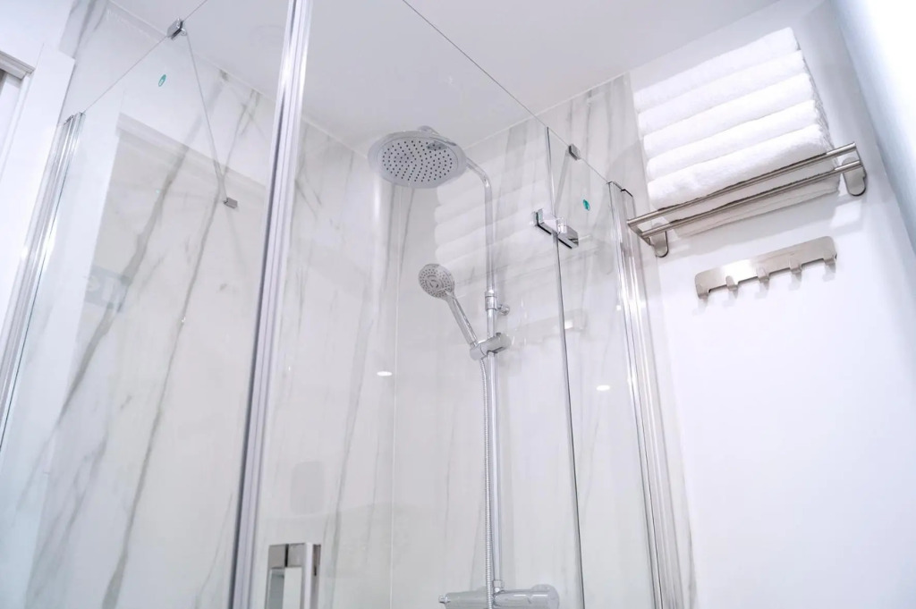 Moncloa room apartments