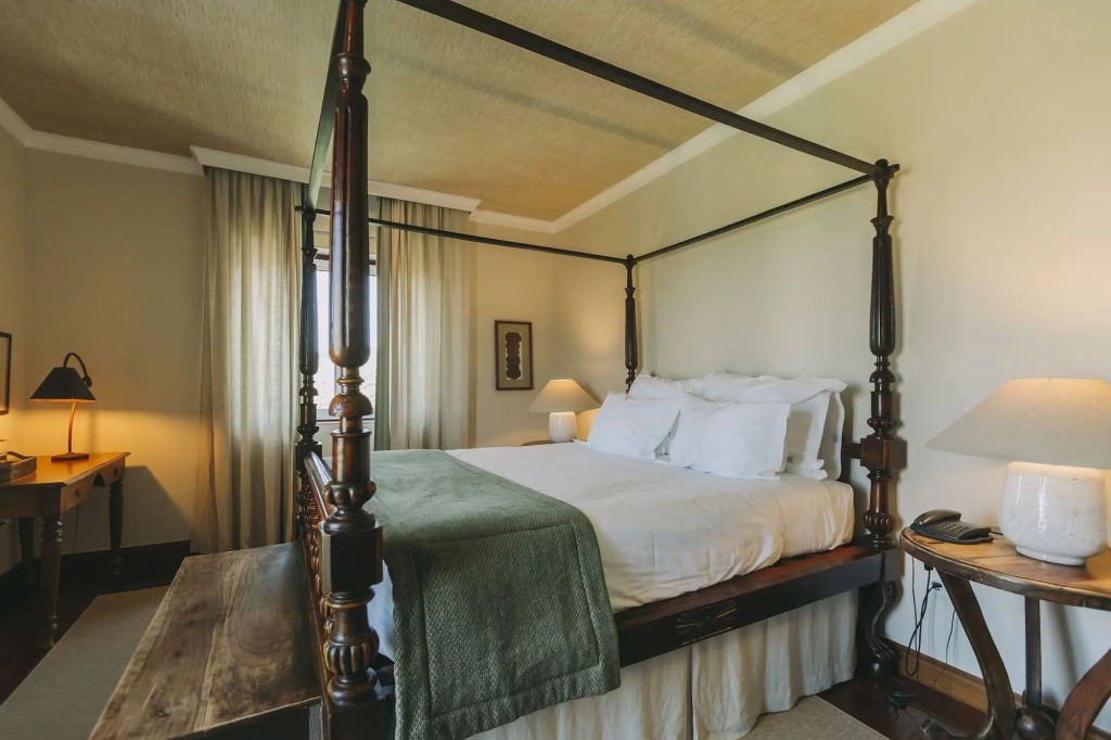 Отель The Manor House Celeirós